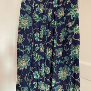 Women elegant skirts different brand